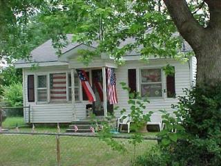 2051 Marion Ave, Springfield MO  65803-1934 exterior