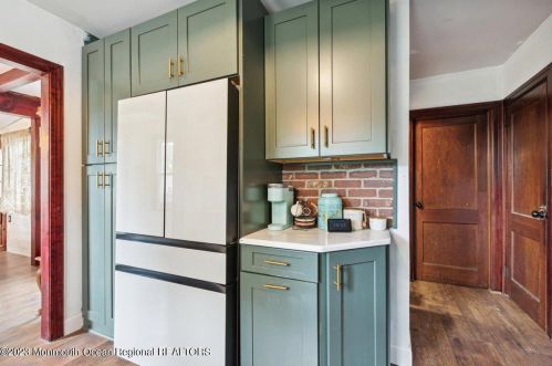 603 Veterans Hwy, Jackson Twp NJ  08527-3730 exterior