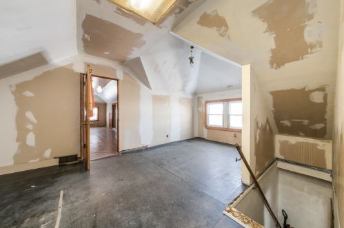 3657 Artesian Ave, Chicago IL 60645-5301 exterior