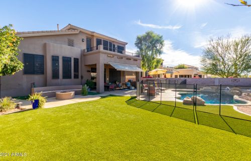 23002 52nd St, Phoenix AZ 85018-4402 exterior