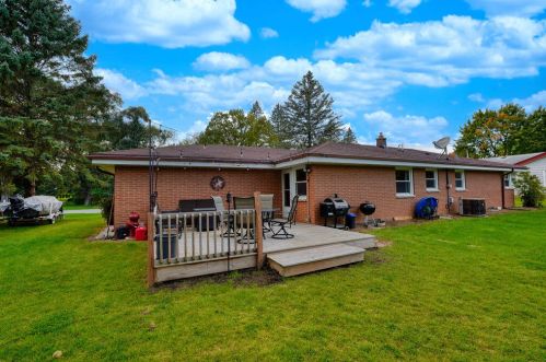 8580 64th St, Milwaukee, WI 53223-2849