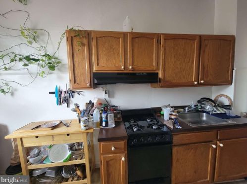 775 3rd St, Philadelphia PA  19123-2903 exterior