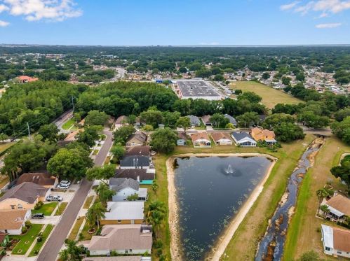 9616 Long Meadow Dr, Tampa FL  33615-1236 exterior