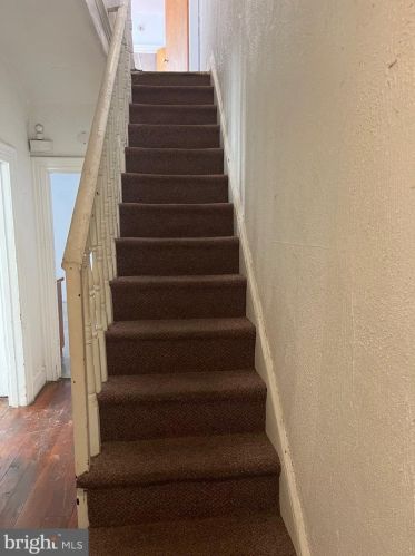 2038 5 St, Philadelphia PA 19148-2548 exterior