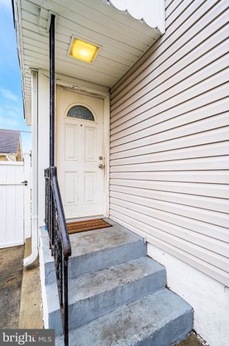 865 Melrose Ave, Trenton NJ 08629-2508 exterior