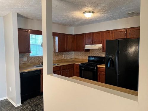 2123 Victoria Pl, Lithonia GA 30058-7912 exterior