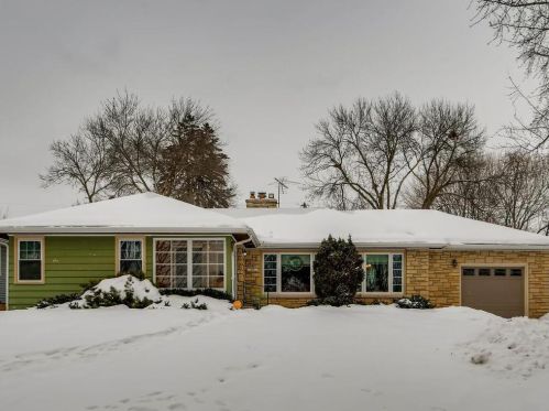 1661 Beechwood Ave, Saint Paul MN 55116-2411 exterior