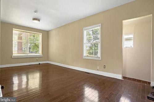 4243 Dix St, Washington DC 20019-2875 exterior