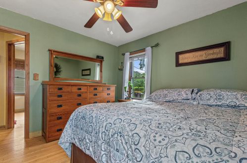 1933 95, Milwaukee WI 53227-1415 exterior