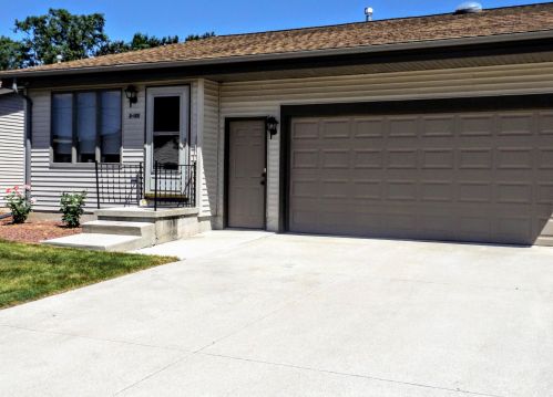 2452 Paul Rd, Manitowoc WI 54220-1120 exterior