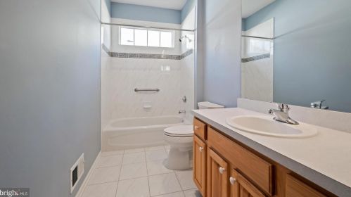 36 Bear Meade Dr, Trenton NJ 08691-3360 exterior