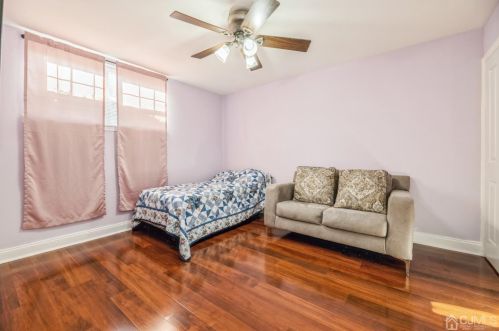 283 College Dr, Edison NJ  08817-5998 exterior