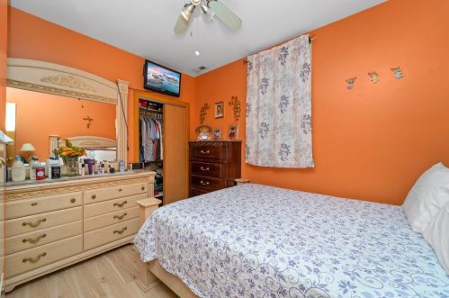 2720 Karlov Ave, Chicago IL 60652-3121 exterior