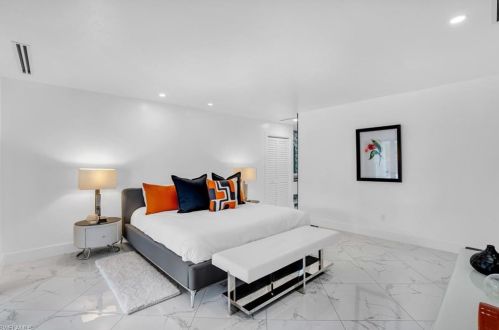 1919 Countess Ct, Naples FL 34110-1005 exterior