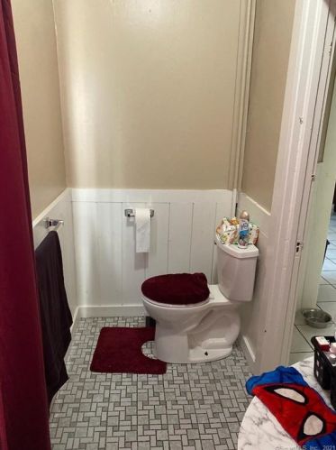 449 Stanley St, New Britain CT 06053-2440 exterior