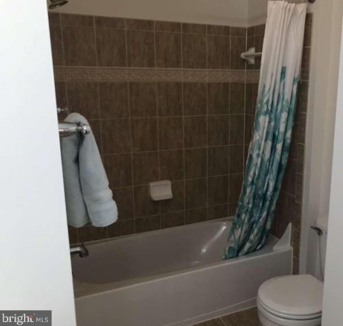 19 Nace Dr, Hanover PA 17331-9411 exterior