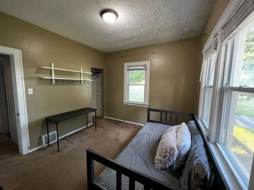 336 56 Ave, Gary IN 46410-1720 exterior