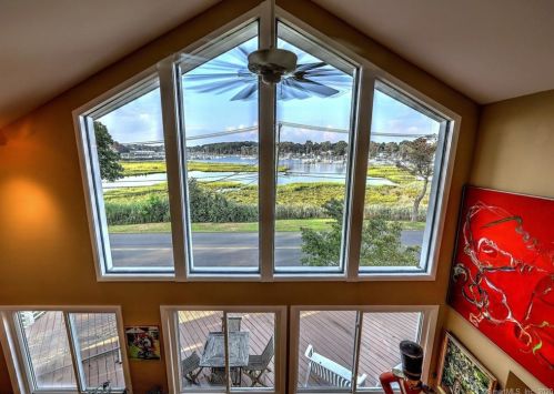 129 Rogers Ave, Milford CT 06460-6440 exterior