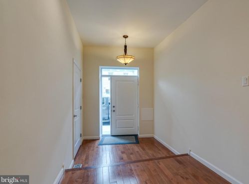 522 Carpenter St, Philadelphia PA 19147-4033 exterior