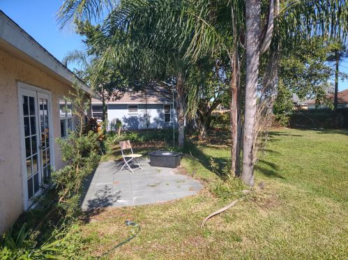 1473 Ocean Ln, Fort Pierce FL  34983-3829 exterior