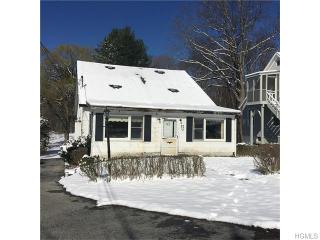 22 Rymph Blvd, Poughkeepsie, NY 12601-6535