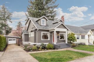 3227 53rd Ave, Portland, OR 97206-2123