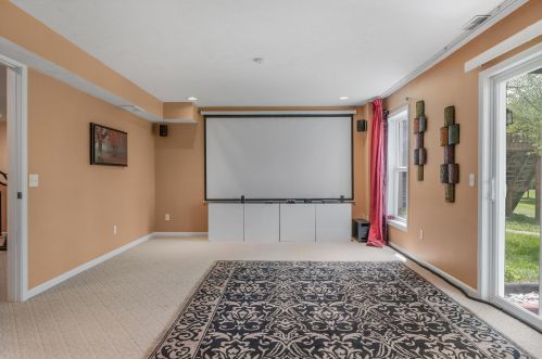 2499 Black Horse Dr, Grand Rapids MI 49505-3970 exterior