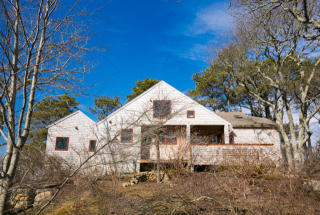 72 Blueberry Ridge Ln, Chilmark, MA 02535-2800