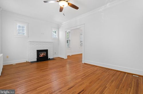 16 Masonic View Ave, Alexandria VA  22301-2204 exterior