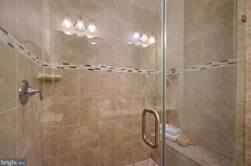 724 Diamond Ave, Alexandria VA 22301-1748 exterior