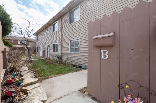 7861 60th St, Milwaukee WI  53223-4182 exterior