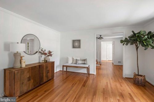 1111 Fallsmead Way, Rockville MD 20854-5549 exterior