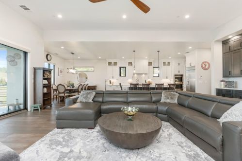 1990 Ritchie St, Folsom CA  95630 exterior