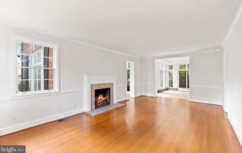 4530 Dexter St, Washington DC  20007-1115 exterior