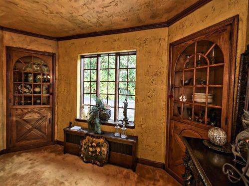 110 Inglewood Dr, Pittsburgh PA 15228-1505 exterior