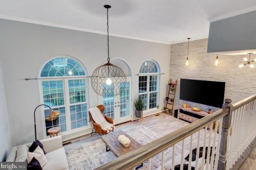 3405 Governors Crest Ct, Alexandria VA  22310-2337 exterior