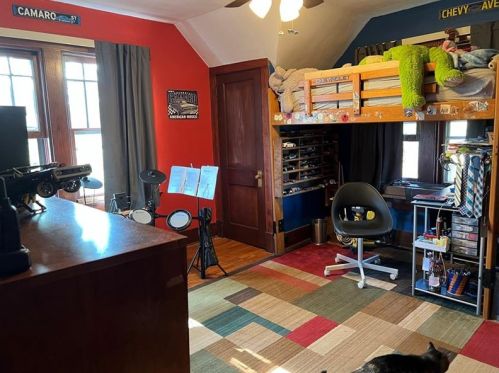 3220 Brownsville Rd, Pittsburgh PA 15227-2432 exterior