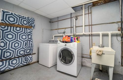 630 Englewood Ave, Chicago IL 60621-3239 exterior