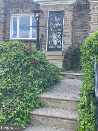 6128 8th St, Philadelphia, PA 19120-1325