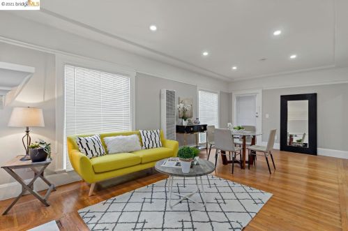 2924 Florence St, Berkeley CA 94705-2093 exterior