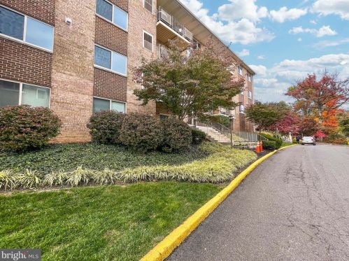 7058 Eastern Ave, Washington DC  20012-2059 exterior