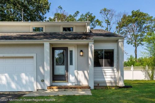 524 Holmes Ave, Lacey, NJ 08731-1506