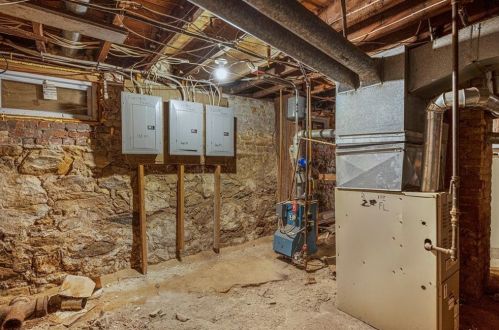 30 Ruggles St, Providence RI 02908-3614 exterior