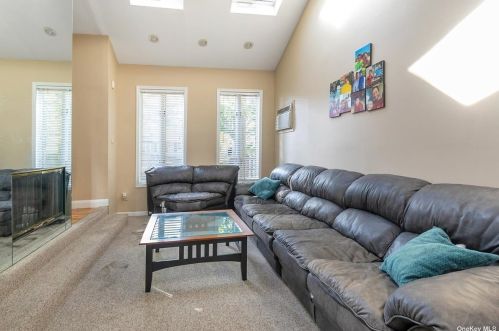 23 Fenwood Rd, Huntington Station NY 11746-2123 exterior