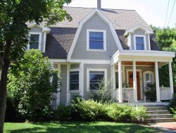 18 Eliot Ave, Newton, MA 02465-1709