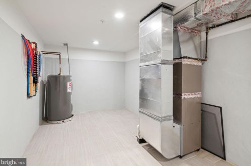 630 Catharine St, Philadelphia PA  19147-2937 exterior