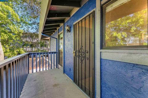 57 Monte Cresta Ave, Concord CA  94523-4213 exterior