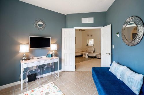 236 Coconut Key Way, Fort Pierce FL 34986-1911 exterior