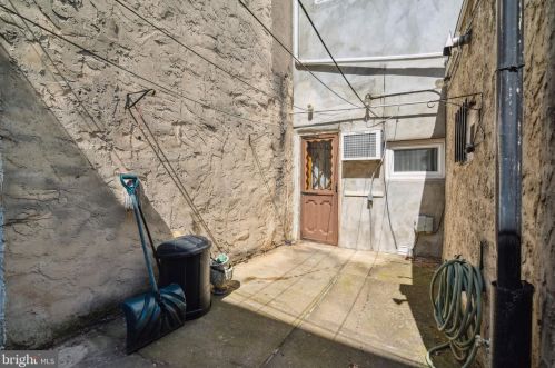 712 Carpenter St, Philadelphia PA 19146-3907 exterior