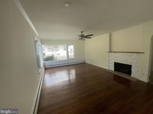 43 Crescent Ave, Trenton, NJ 08638-2123